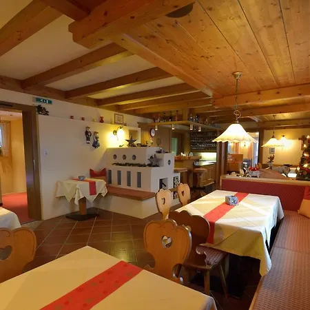 Wellnesspension Tannenhof Penzion 3*